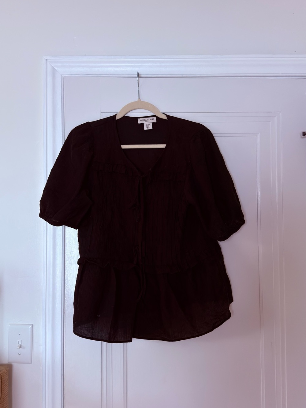 Laura Ashley Black Short-Sleeve Tie-Front Peasant Blouse